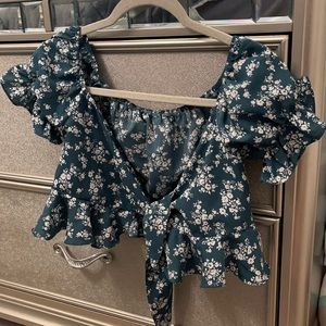 Flower ties in front green and white SHEIN